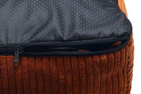 Designed by Lotte Ribbed - Hondenkussen - Terracotta